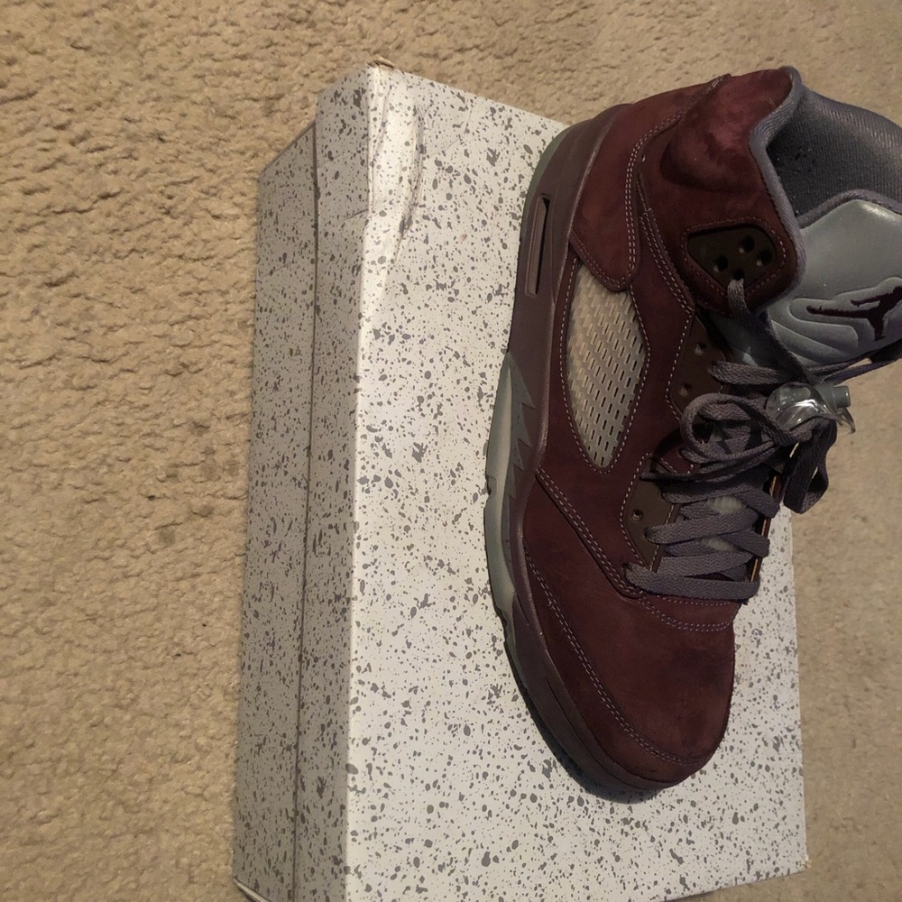 Jordan Men's Burgundy and Gray 5s